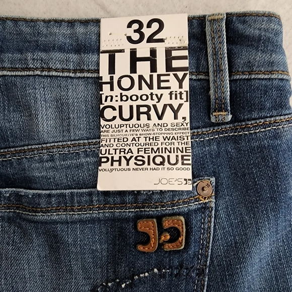 Joe's The Honey Curvy Bootcut Jeans in Shae Wash - Picture 5 of 10